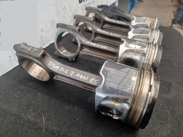 bontott RENAULT TRAFIC Dugattyú