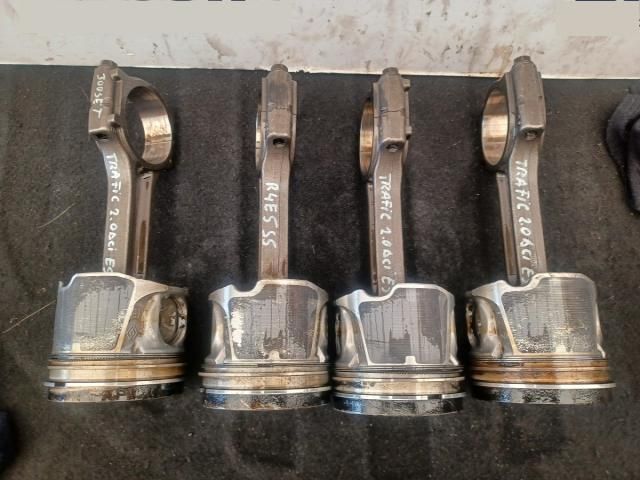 bontott RENAULT TRAFIC Dugattyú