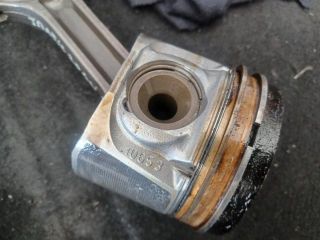 bontott RENAULT TRAFIC Dugattyú