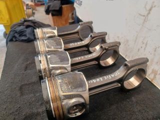 bontott RENAULT TRAFIC Dugattyú