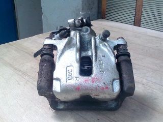 bontott RENAULT TRAFIC Jobb első Féknyereg Munkahengerrel