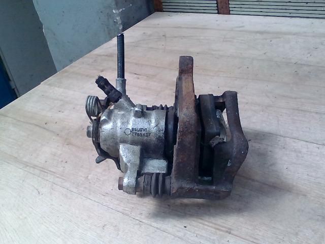 bontott RENAULT TRAFIC Jobb első Féknyereg Munkahengerrel