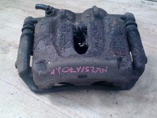 bontott RENAULT TRAFIC Jobb első Féknyereg Munkahengerrel