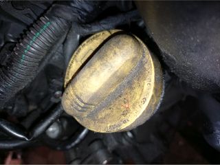 bontott RENAULT TRAFIC Olajbeöntő Sapka