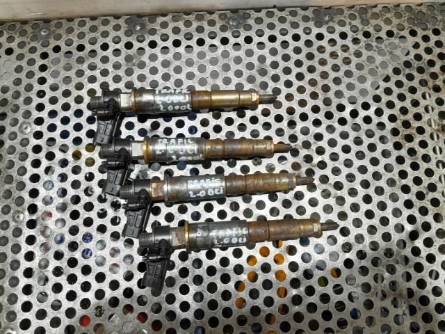 bontott RENAULT TRAFIC Porlasztó Sor / Híd