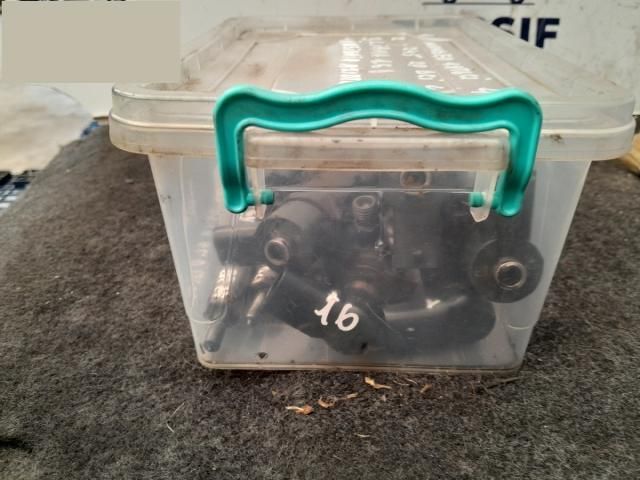 bontott RENAULT TRAFIC Porlasztó Sor / Híd