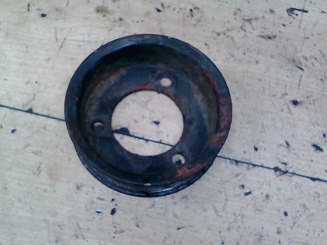 bontott RENAULT TRAFIC Vízpumpa Szíjtárcsa