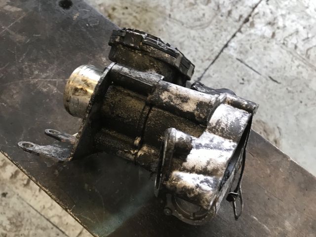 bontott RENAULT TRAFIC Alapjárati Motor