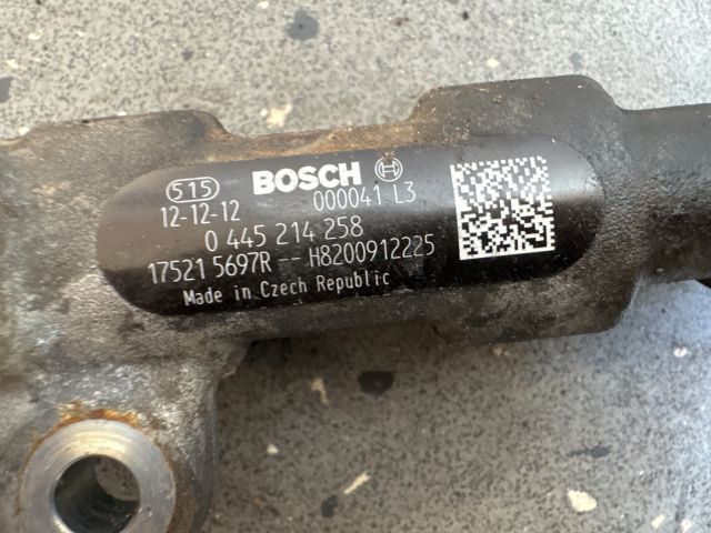 bontott RENAULT TRAFIC Közösnyomócső