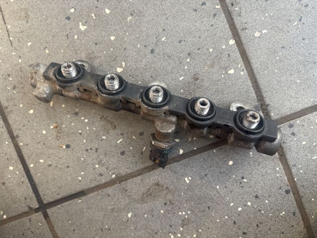 bontott RENAULT TRAFIC Közösnyomócső