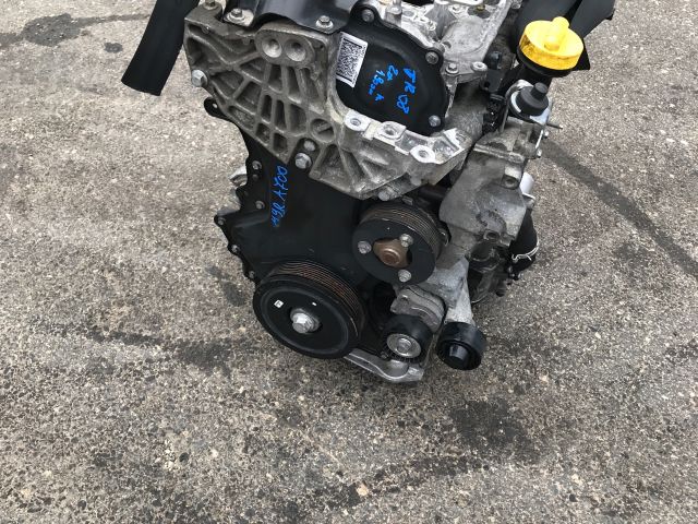 bontott RENAULT TRAFIC Motor (Fűzött blokk hengerfejjel)