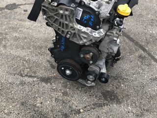 bontott RENAULT TRAFIC Motor (Fűzött blokk hengerfejjel)