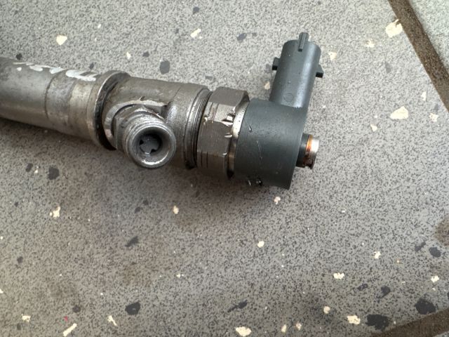 bontott RENAULT TRAFIC Porlasztó (1 db)