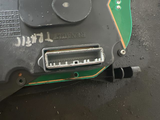 bontott RENAULT TRAFIC Kilométeróra