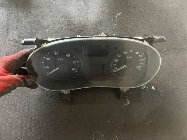 bontott RENAULT TRAFIC Kilométeróra