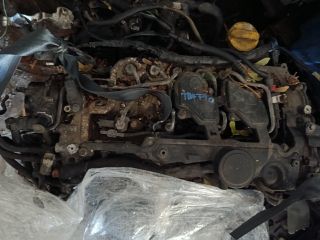 bontott RENAULT TRAFIC Motor (Fűzött blokk hengerfejjel)