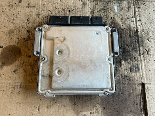 bontott RENAULT TRAFIC Motorvezérlő