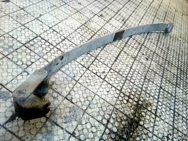 bontott RENAULT TRAFIC Hátsó Rugó