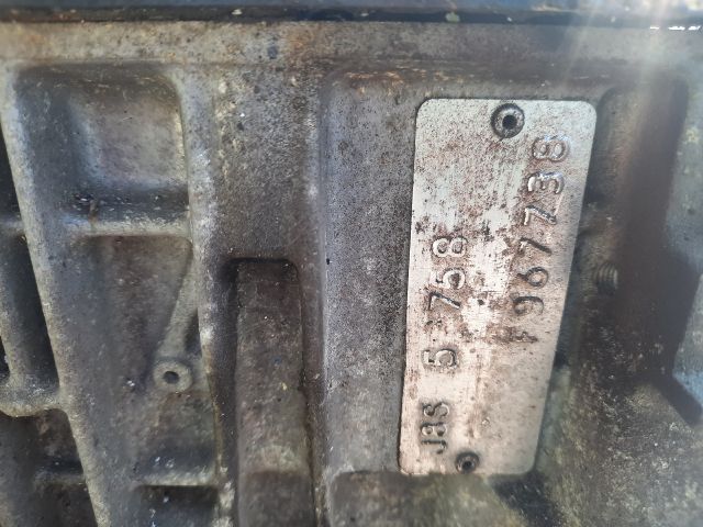 bontott RENAULT TRAFIC Motor (Fűzött blokk hengerfejjel)