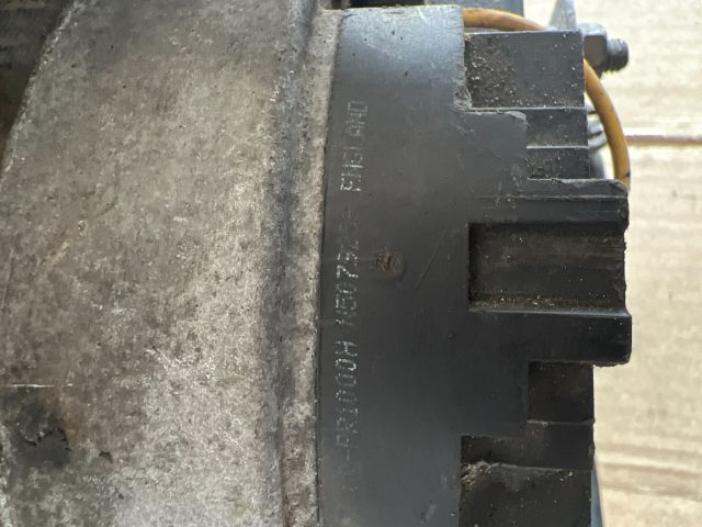 bontott RENAULT TRAFIC Generátor