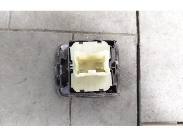 bontott RENAULT TRAFIC Ablakemelő Kapcsoló Négyes / Kettes