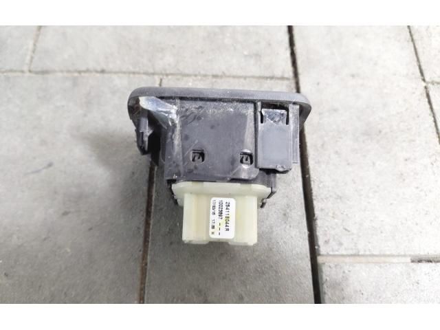 bontott RENAULT TRAFIC Ablakemelő Kapcsoló Négyes / Kettes