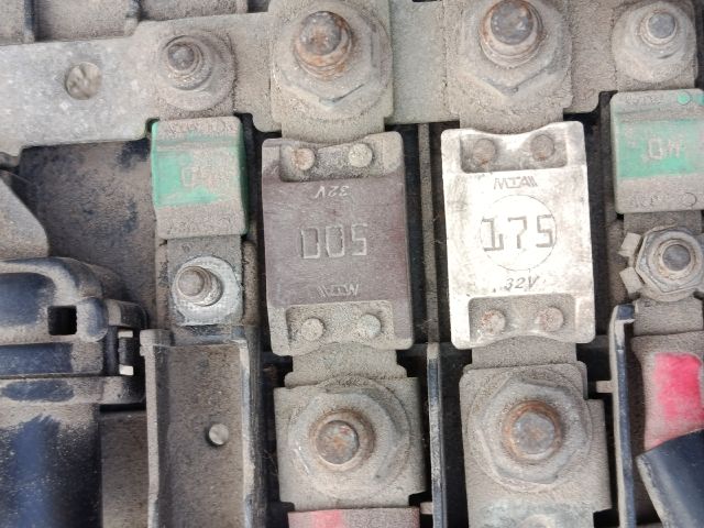 bontott RENAULT TRAFIC Akkumulátor Saru Elektronikával