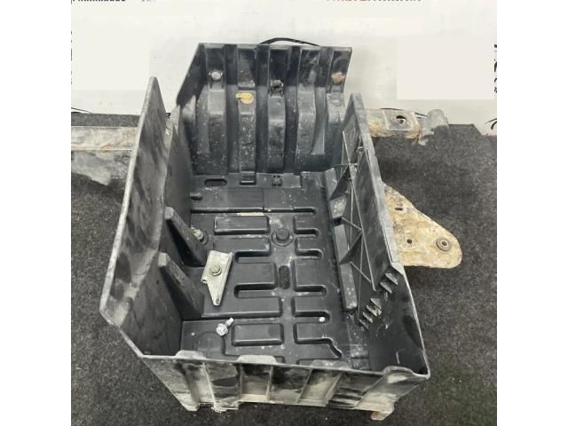 bontott RENAULT TRAFIC Akkumulátor Tartó