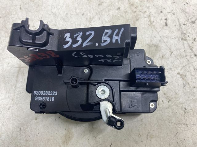 bontott RENAULT TRAFIC Bal Csomagtérajtó Zárszerkezet