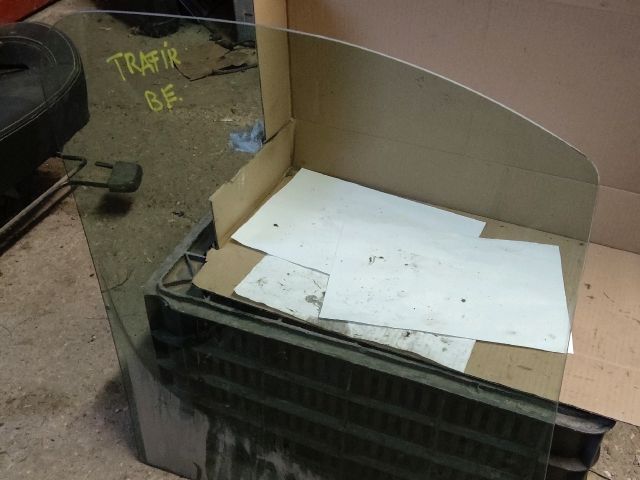 bontott RENAULT TRAFIC Bal első Ablak