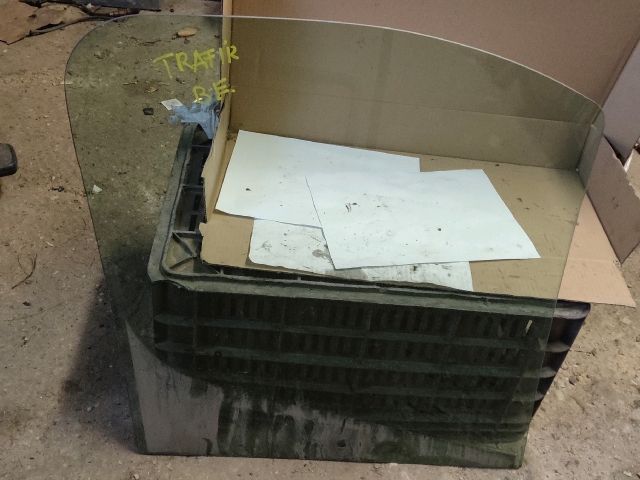 bontott RENAULT TRAFIC Bal első Ablak