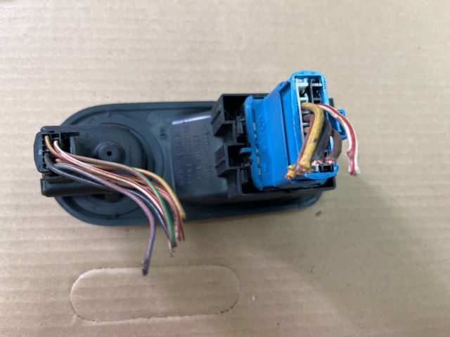 bontott RENAULT TRAFIC Bal első Ablakemelő Kapcsoló