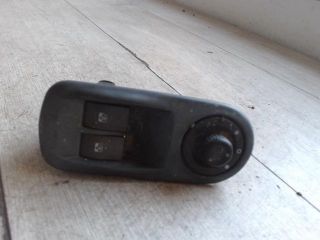 bontott RENAULT TRAFIC Bal első Ablakemelő Kapcsoló