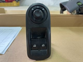 bontott RENAULT TRAFIC Bal első Ablakemelő Kapcsoló