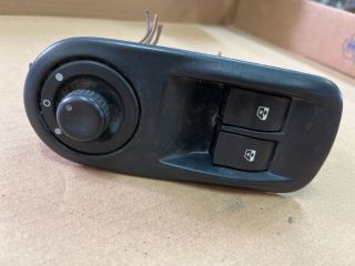 bontott RENAULT TRAFIC Bal első Ablakemelő Kapcsoló