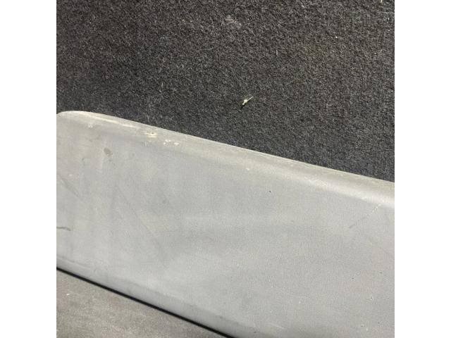 bontott RENAULT TRAFIC Bal első Ajtó Díszléc