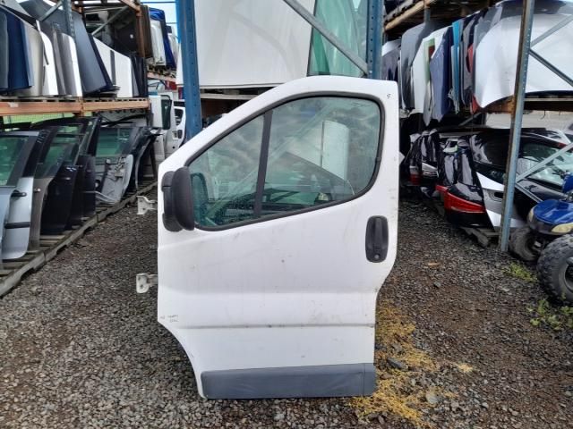 bontott RENAULT TRAFIC Bal első Ajtó (Üres lemez)