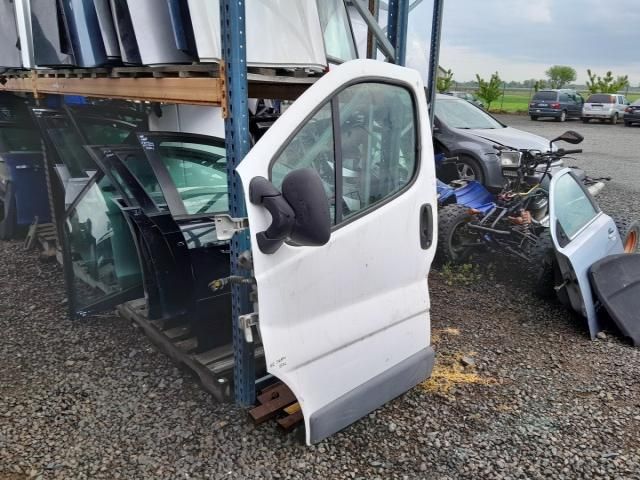 bontott RENAULT TRAFIC Bal első Ajtó (Üres lemez)
