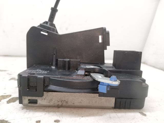 bontott RENAULT TRAFIC Bal első Ajtózár