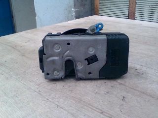 bontott RENAULT TRAFIC Bal első Ajtózár