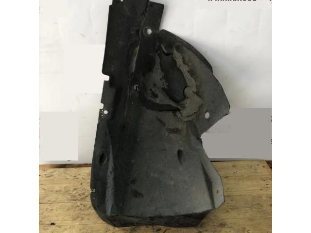 bontott RENAULT TRAFIC Bal első Dobbetét (Kerékjárati, Műanyag)