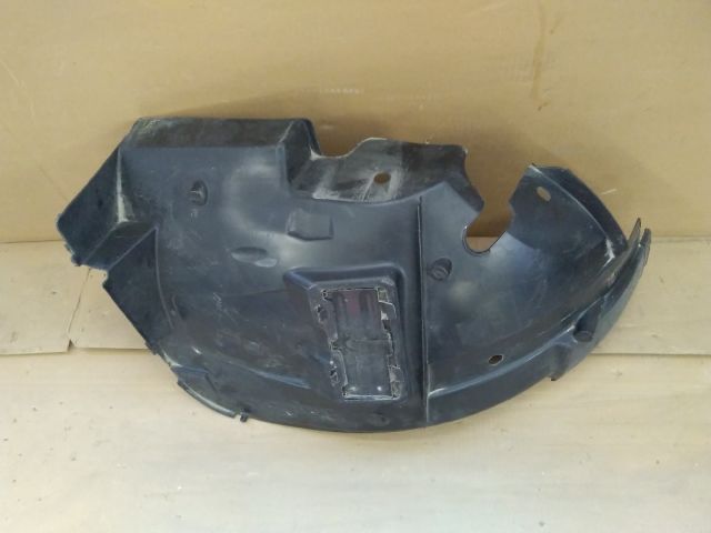 bontott RENAULT TRAFIC Bal első Első Dobbetét (Kerékjárati, Műanyag)