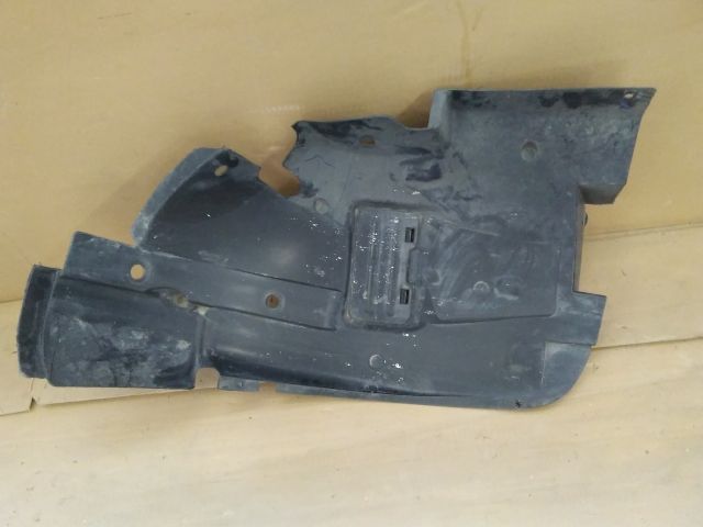 bontott RENAULT TRAFIC Bal első Első Dobbetét (Kerékjárati, Műanyag)