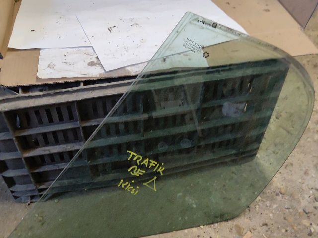 bontott RENAULT TRAFIC Bal első Fixüveg (Ajtóban)