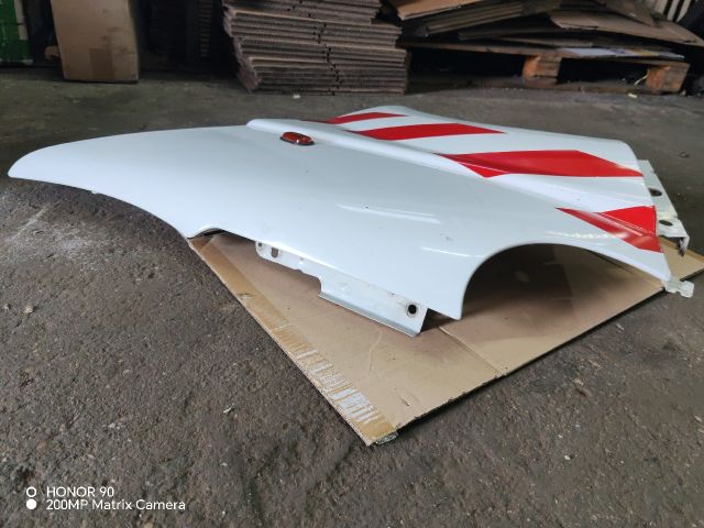 bontott RENAULT TRAFIC Bal első Sárvédő