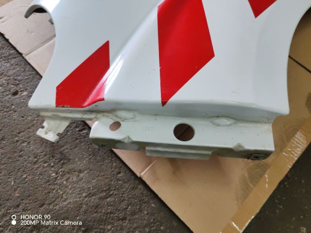 bontott RENAULT TRAFIC Bal első Sárvédő