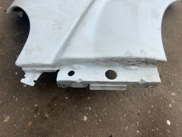 bontott RENAULT TRAFIC Bal első Sárvédő