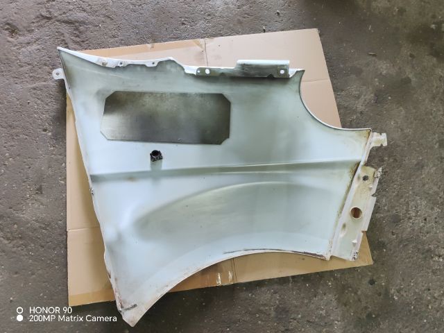 bontott RENAULT TRAFIC Bal első Sárvédő