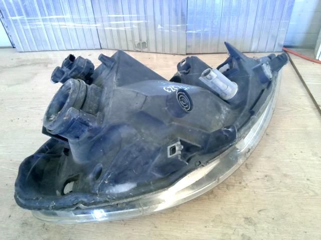 bontott RENAULT TRAFIC Bal Fényszóró