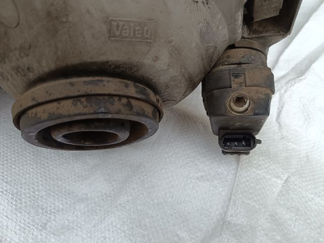 bontott RENAULT TRAFIC Bal Fényszóró